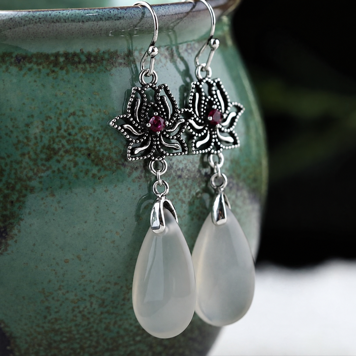 Lotus White Teardrop Earrings — 莲花白色水滴耳环
